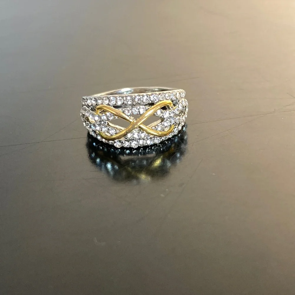 Infinity ring - Picture 2 of 6